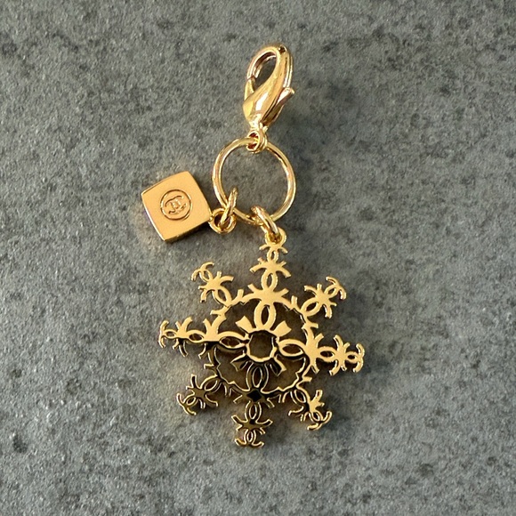 CHANEL Accessories - CHANEL Beauty Charm